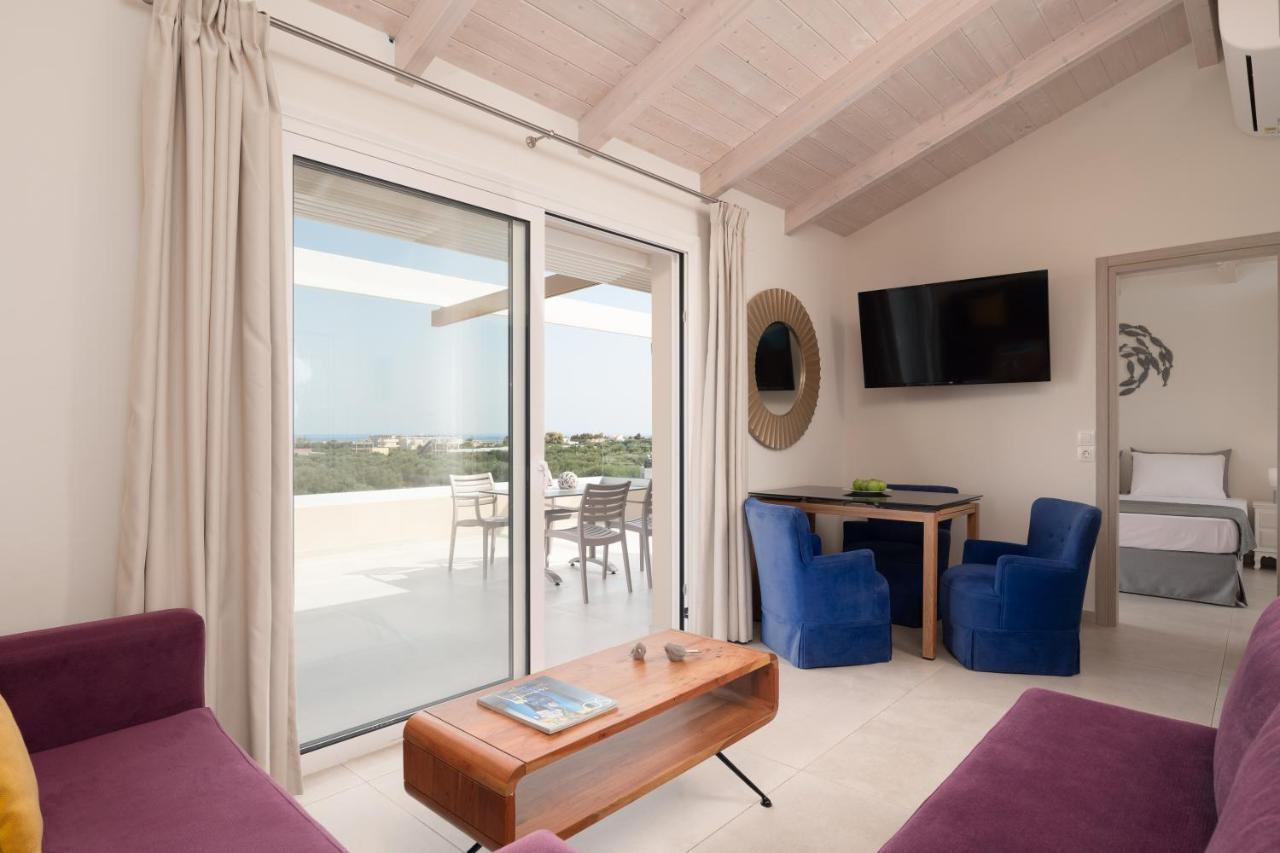 Alba Bianca Villa, Family Retreat With Heated Pool By Thinkvilla Villa