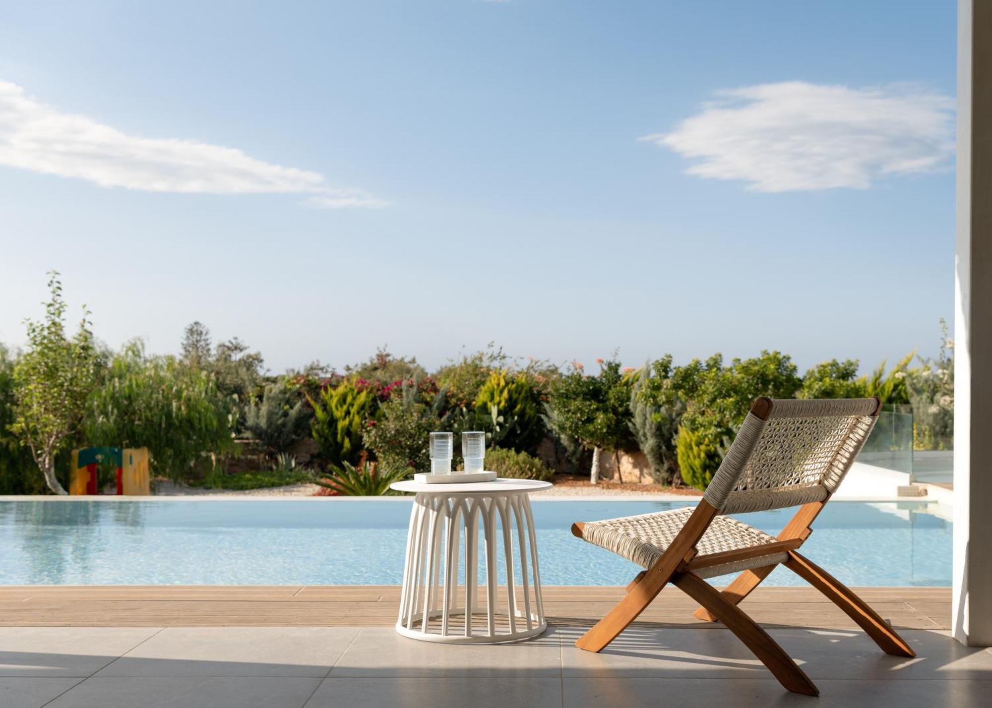 Alba Bianca Villa, Family Retreat With Heated Pool By Thinkvilla Villa