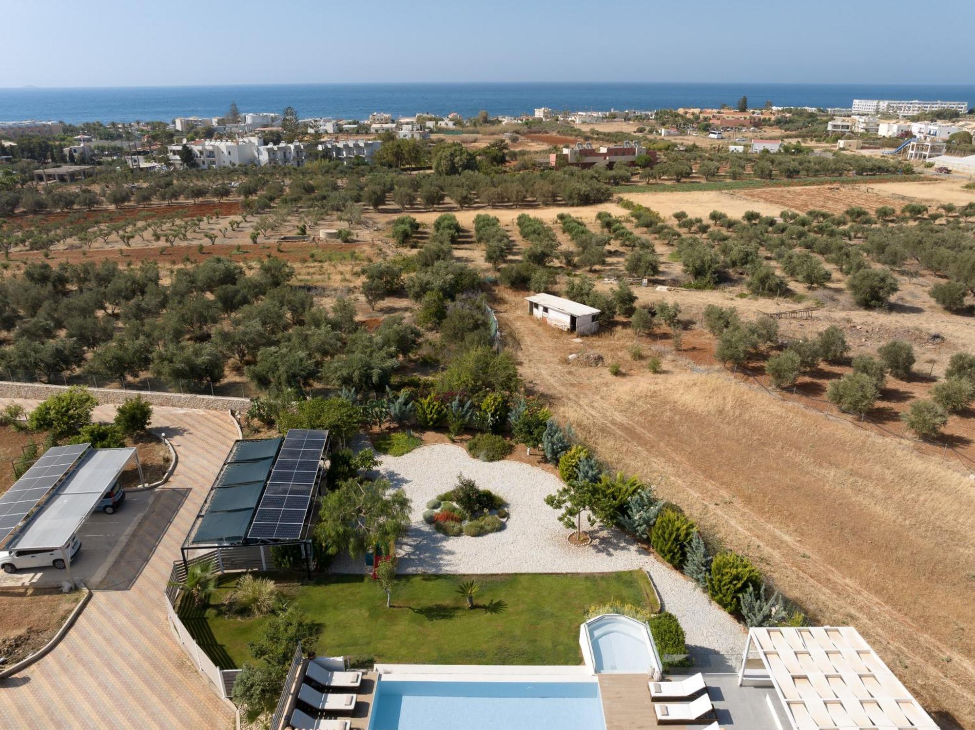 Alba Bianca Villa, Family Retreat With Heated Pool By Thinkvilla Villa *
